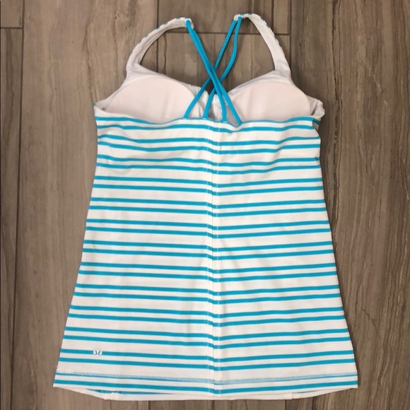 Lululemon tank Medium - Picture 3 of 5